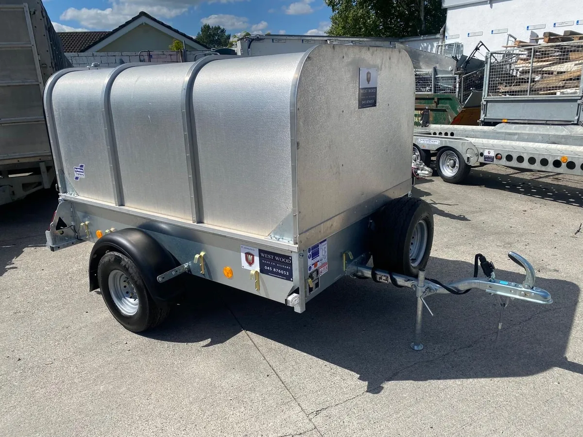 Trailer - Image 1