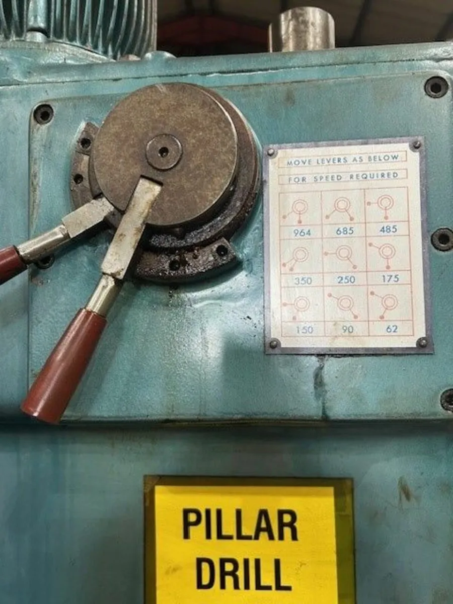 AJAX PILLAR DRILL / DRILLING MACHINE - Image 4