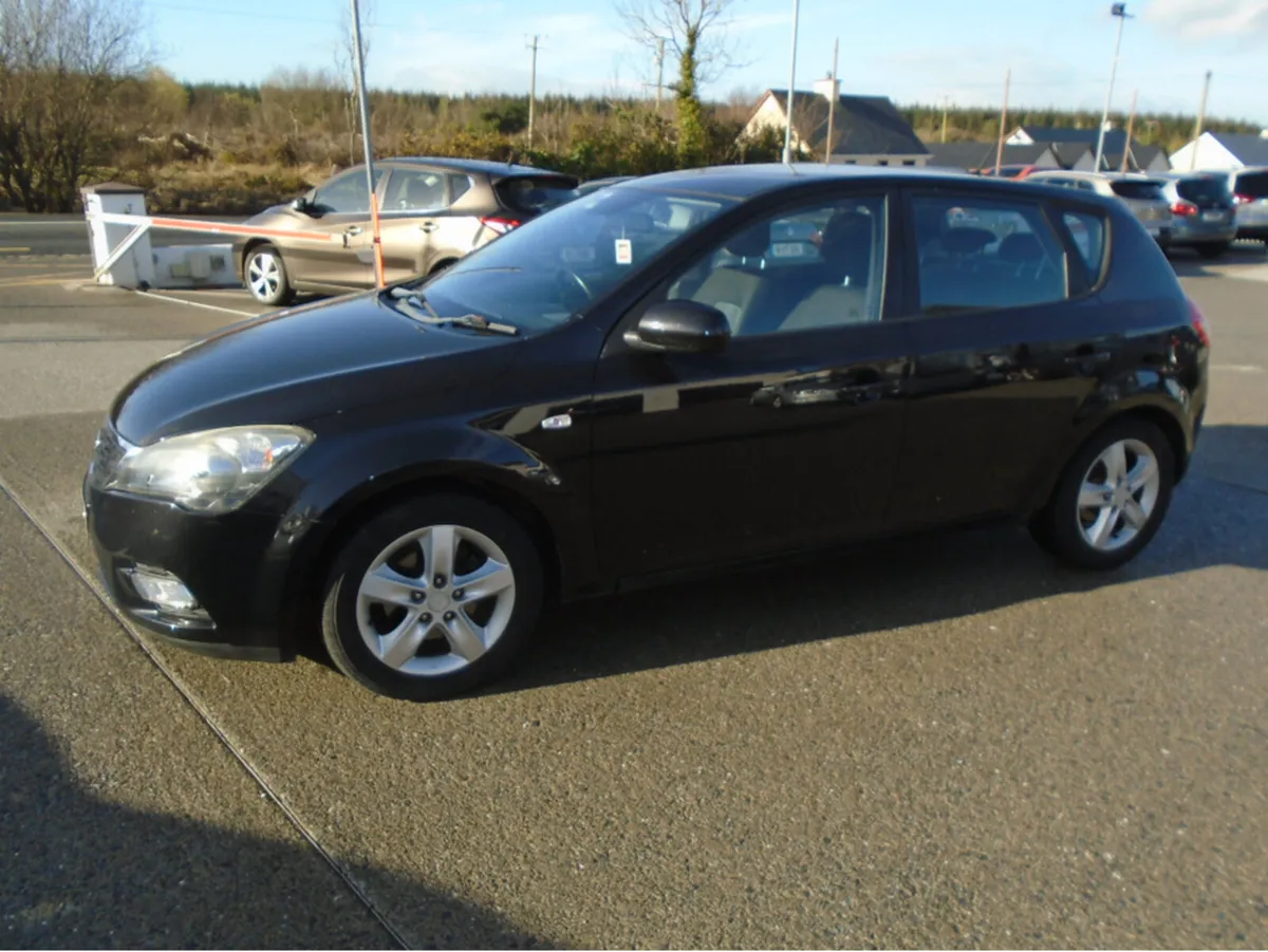 Kia Ceed 1.6 D TX MY11 5DR DSL - Image 4