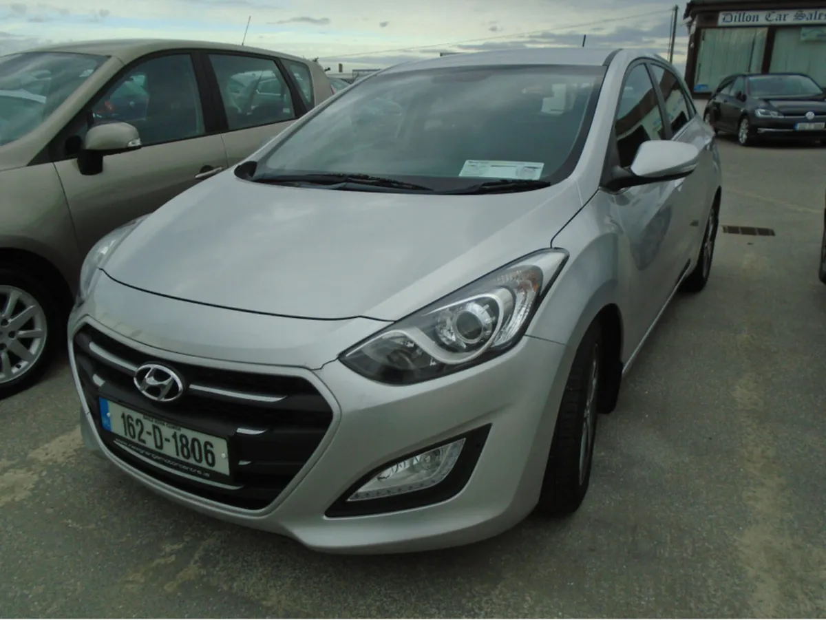 Hyundai i30 1.6 DELUXE 5DR - Image 4