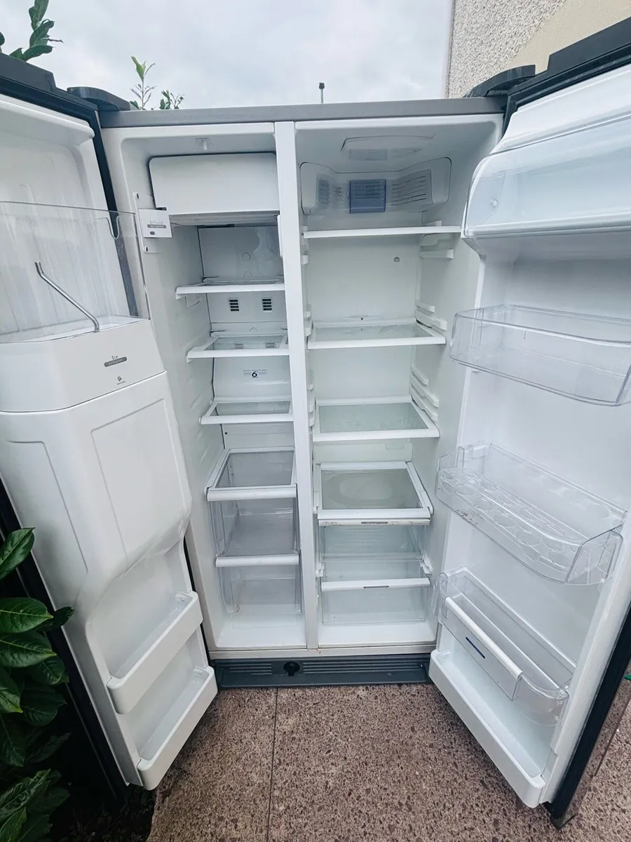 Whirlpool fridge freezer for sale - Image 3