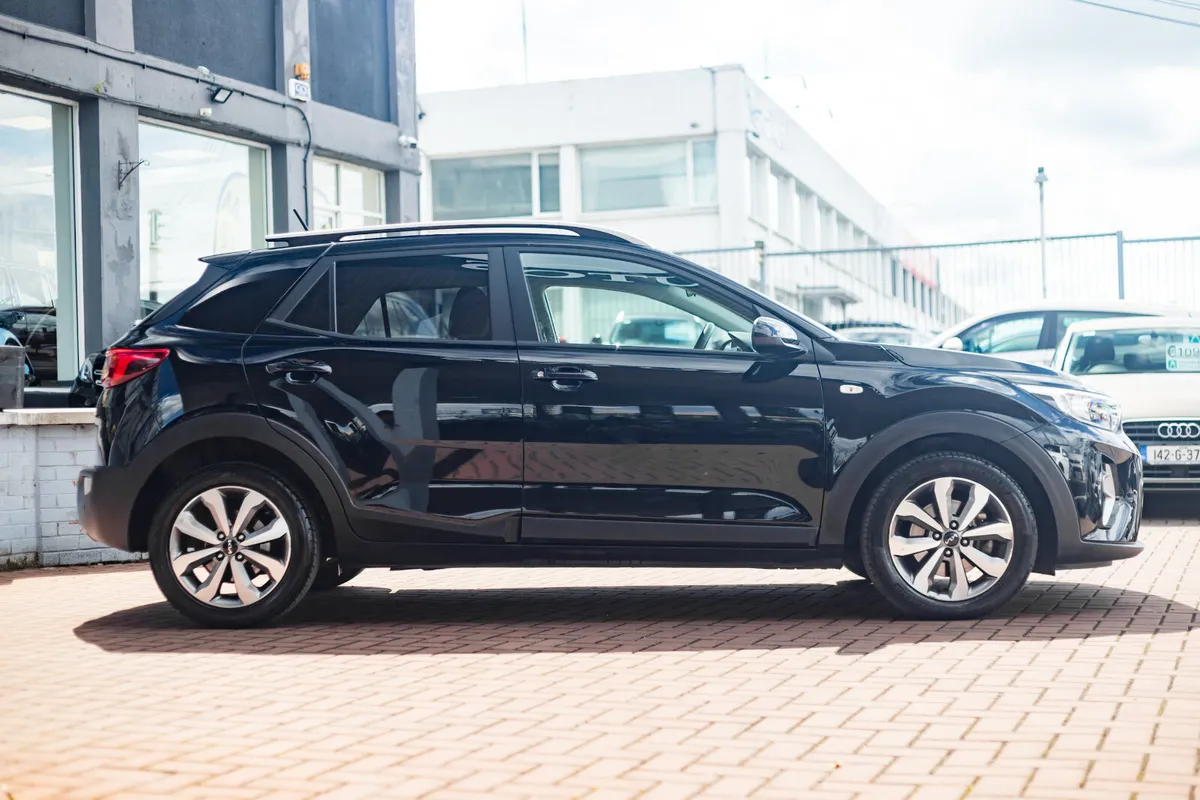 KIA STONIC 1.0 K2  5DR HATCHBACK PETROL  FINISHED - Image 2