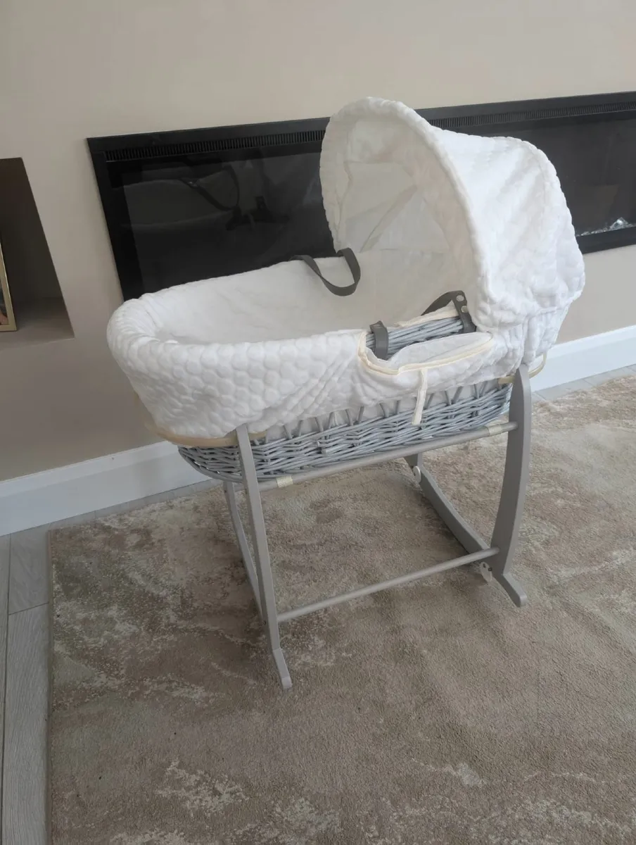 Moses basket - Image 1
