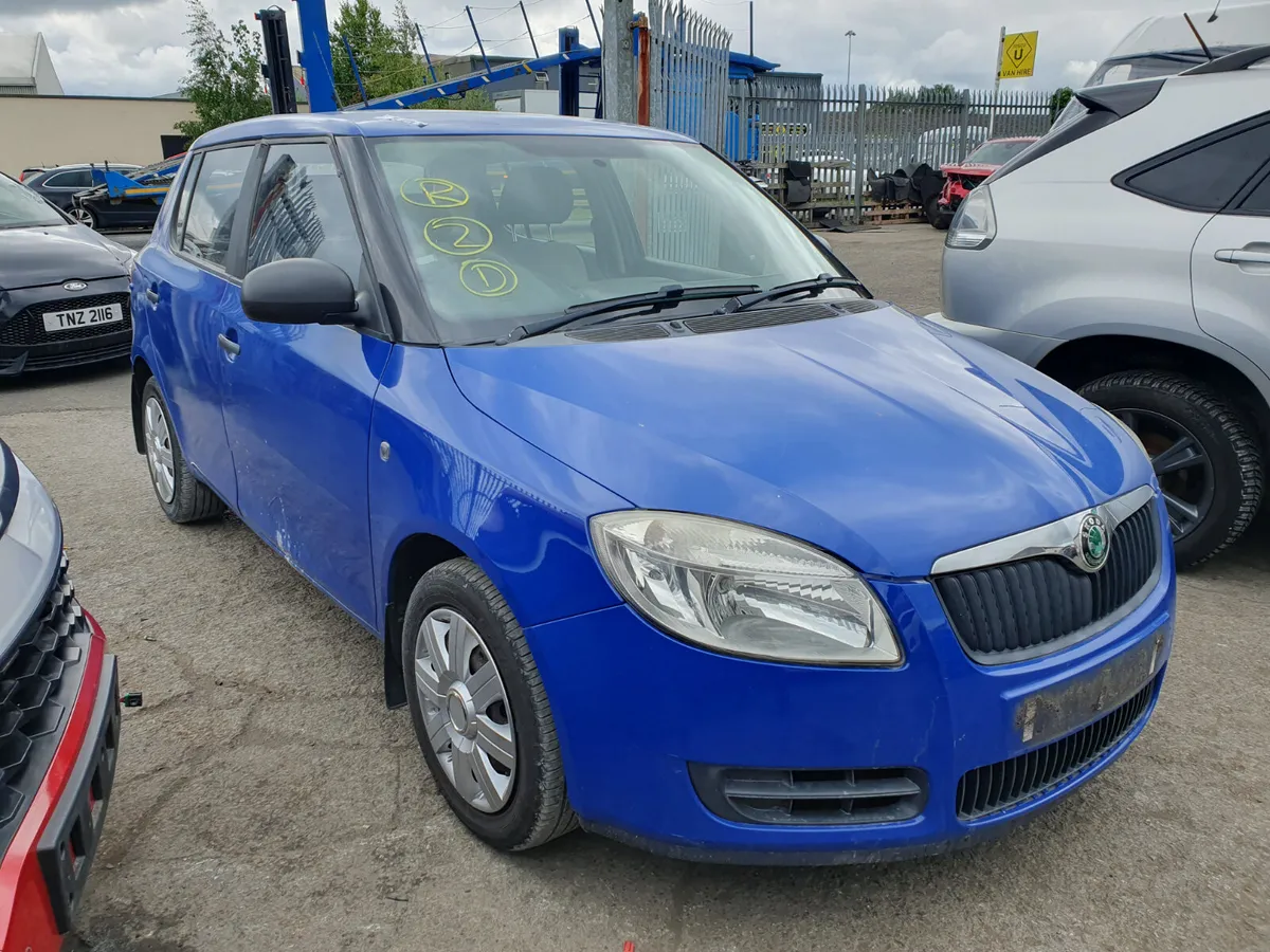 10 SKODA FABIA  1.2 P (CHF) FOR BREAKING - Image 2