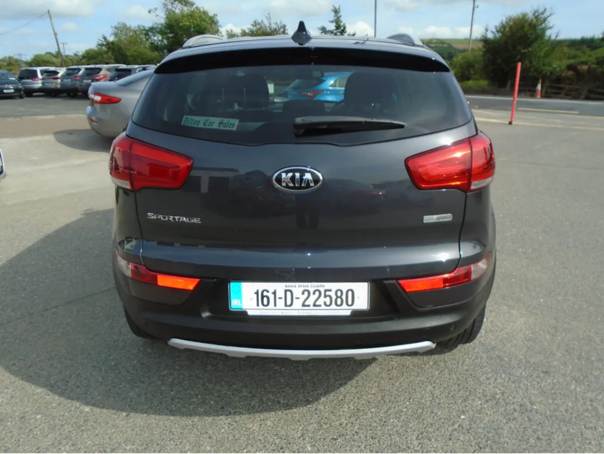 Kia Sportage PLATINUM SE 4DR - Image 2