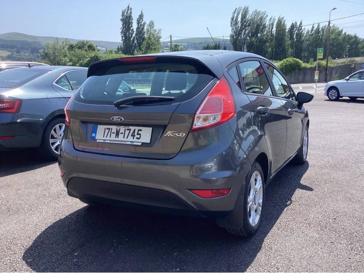 Ford Fiesta * PETROL - Image 4