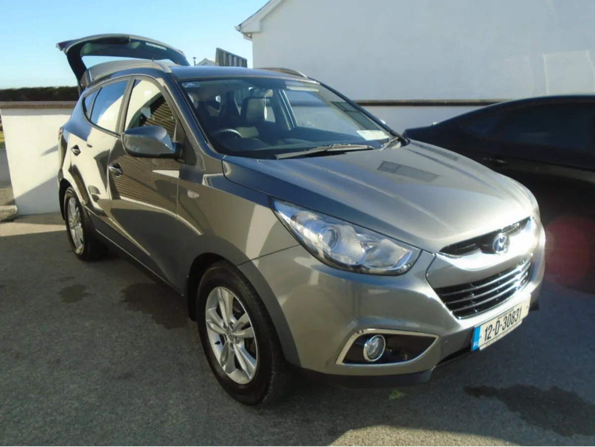 Hyundai ix35 1.7 5DR - Image 2