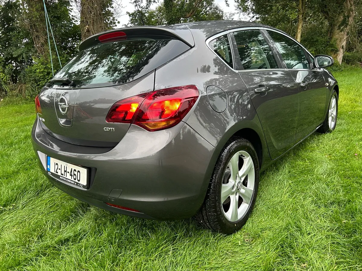 Opel Astra - Image 4
