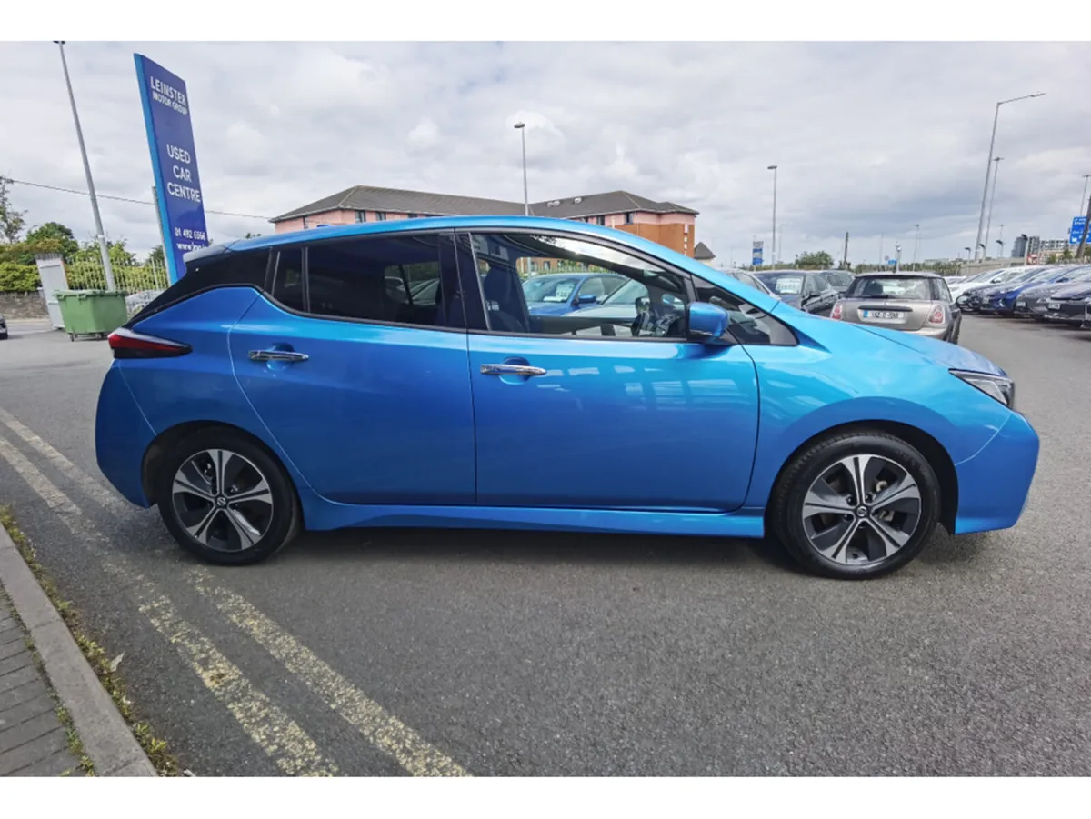 Nissan Leaf 40KWH SV PREMIUM - FINANCE AVAILABLE - - Image 4
