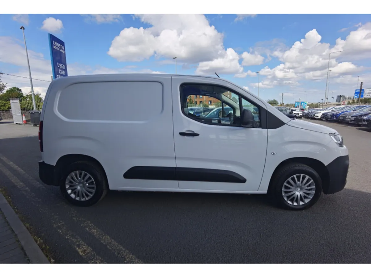 Citroen Berlingo 1.5 LX BLUEHDI MWB (€15, 950 INC. - Image 4