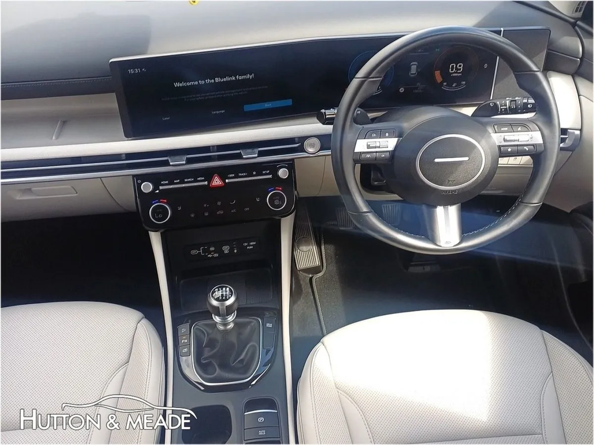 Hyundai Tucson Executive 1.6 Diesel 5dr - Image 3