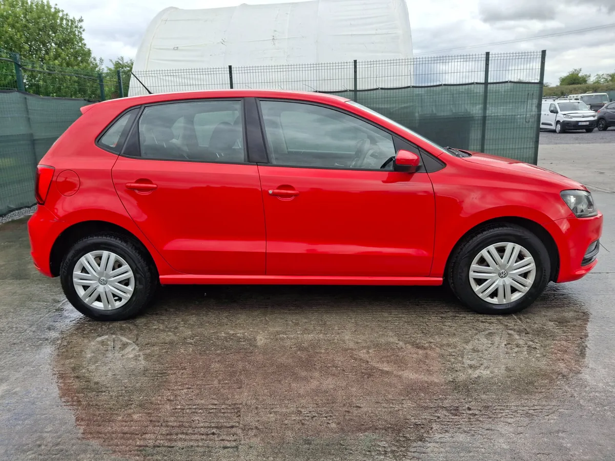 2014 Volkswagen Polo  Trendline  1.0 Petrol - Image 4