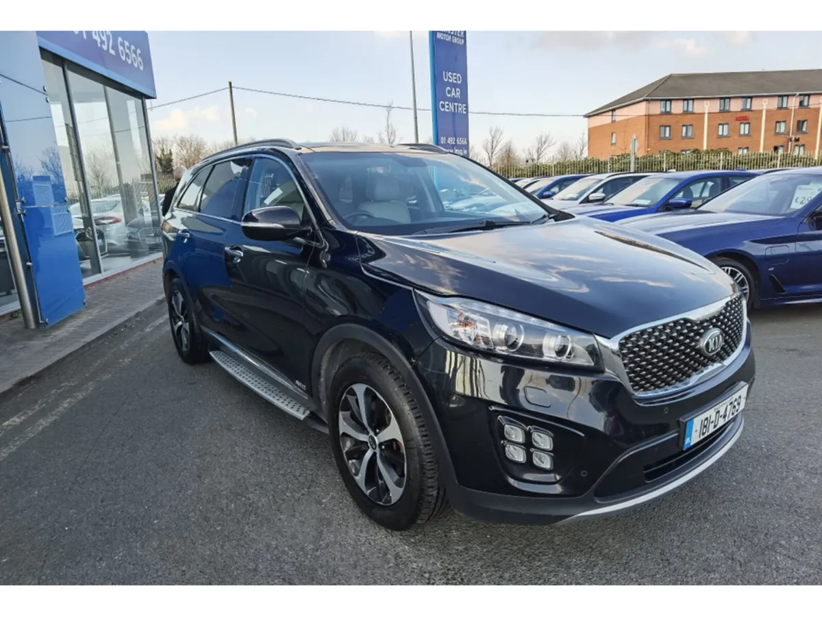 KIA SORENTO 2.2 PLATINUM **SUNROOF + 7 SEATER* AWD - Image 4