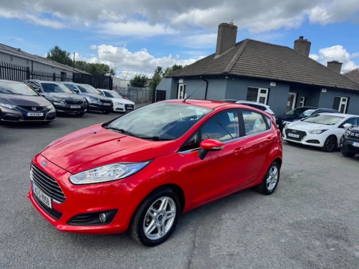 Ford Fiesta MCA TITANIUM 1.25 60PS M5 4 4DR - Image 4