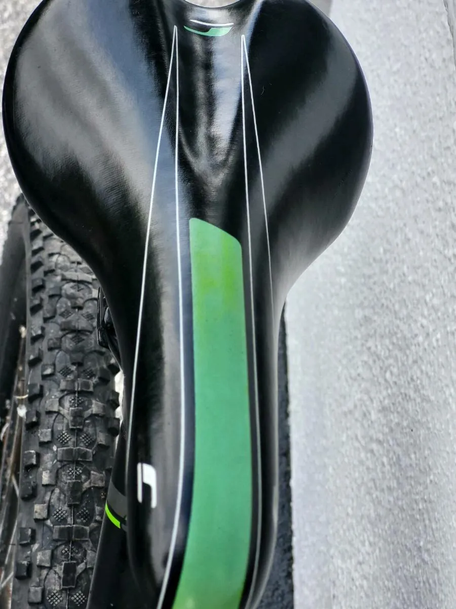 CARERRA VALOUR  BIKE..NO OFFERS - Image 3