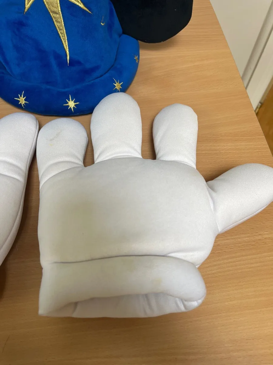 Mickey Mouse wizard hat and gloves - Image 4