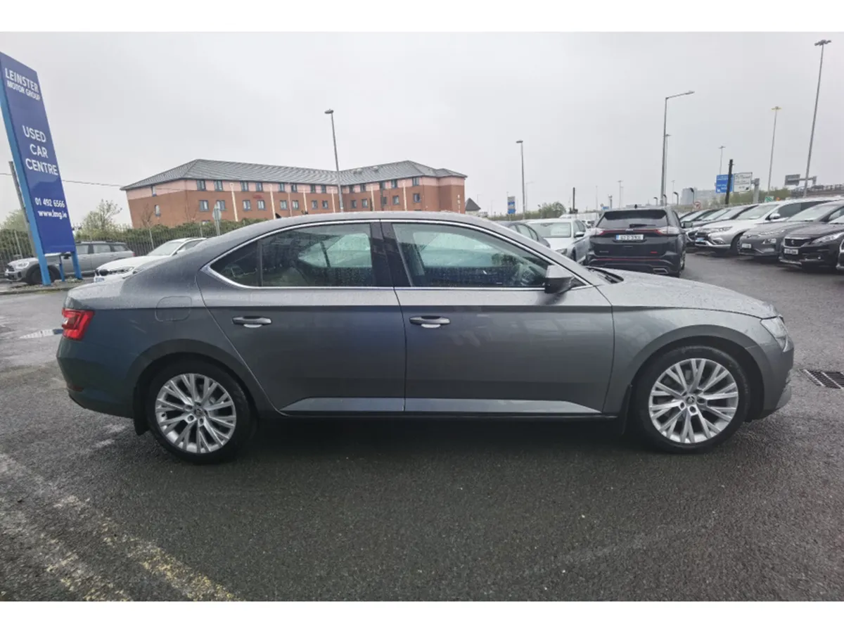 SKODA SUPERB 2.0TDI STYLE DSG AUTOMATIC 150BHP - Image 4
