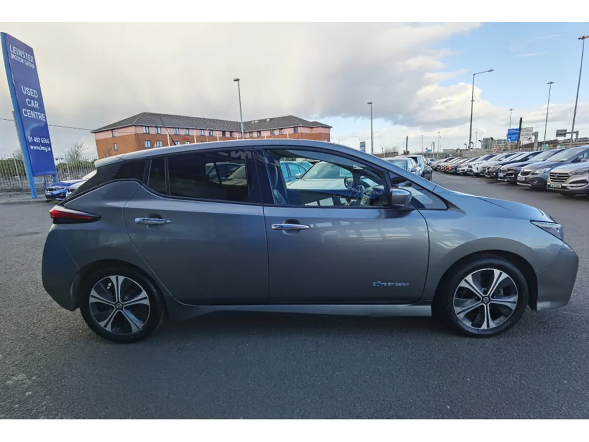 Nissan Leaf 40KWH EV SVE **MASSIVE SPEC W/ BOSS SO - Image 4