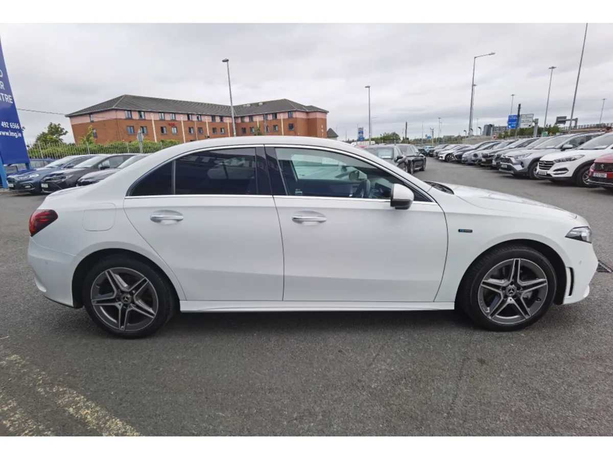 Mercedes-Benz A-Class A250 E AMG LINE PREMIUM AUTO - Image 4