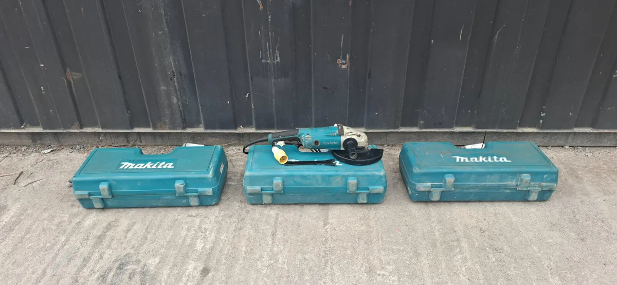 Makita GA9020 Angle Grinder – 9" | 110V | - Image 2