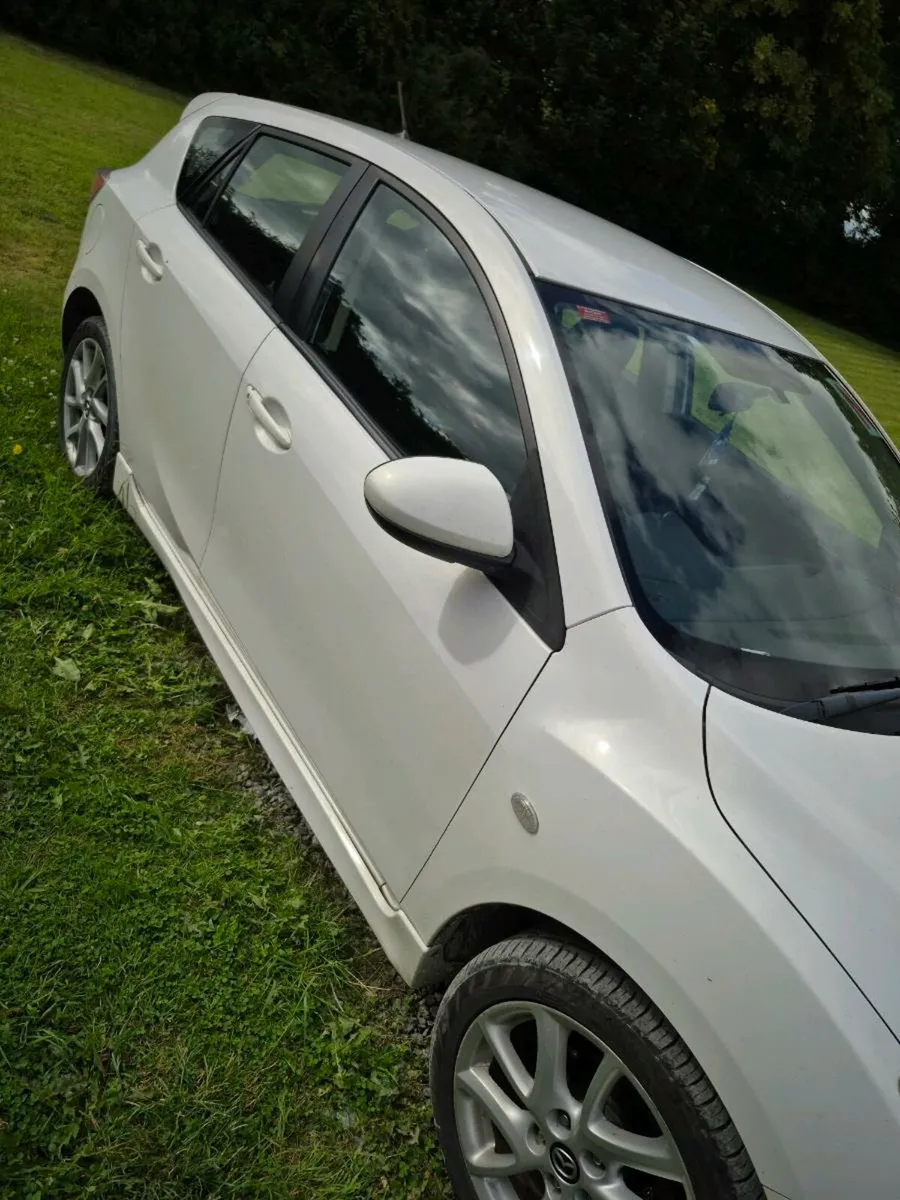 Mazda 3 Sport 1.6D 2013 **QUICK SALE FOR LESS** - Image 3