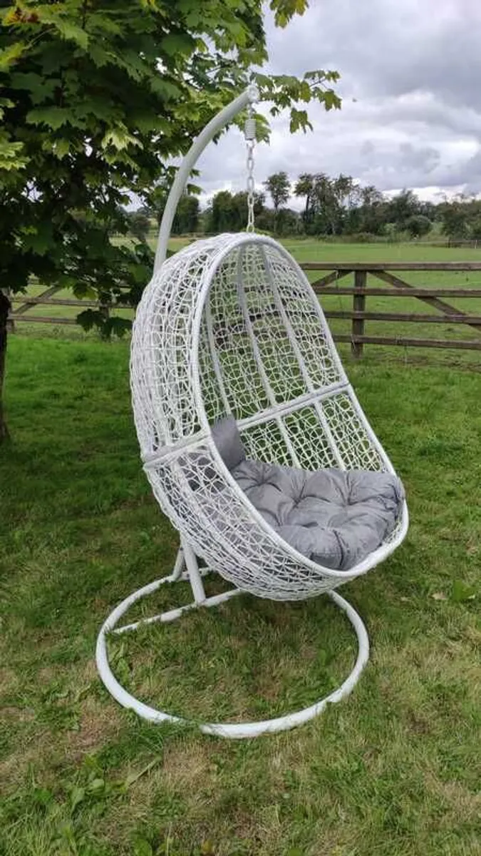 Hanging Egg Chair Rattan Style Cushion & Metal Frame - Image 2