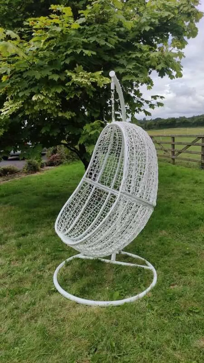 Hanging Egg Chair Rattan Style Cushion & Metal Frame - Image 4