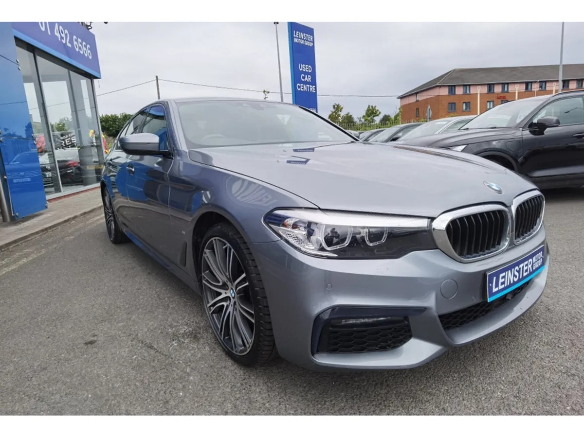 BMW 5-Series 530E M SPORT **HARMON/KARDON** - FINA - Image 4