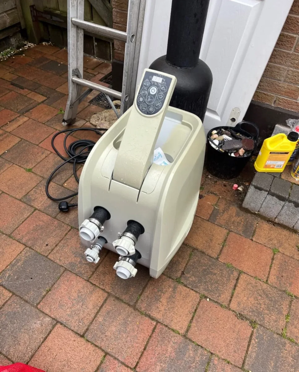 Lazy Spa pump/heater - Image 2