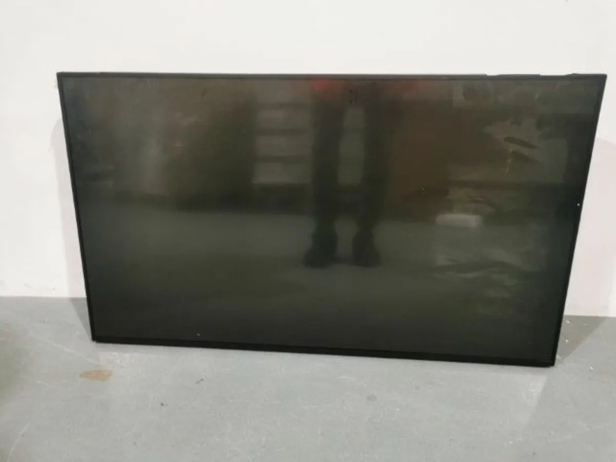 Online Auction Of A Vestel 43" Screen & More! - Image 1