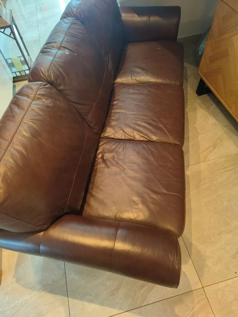 3 seater leather sofa - Image 2