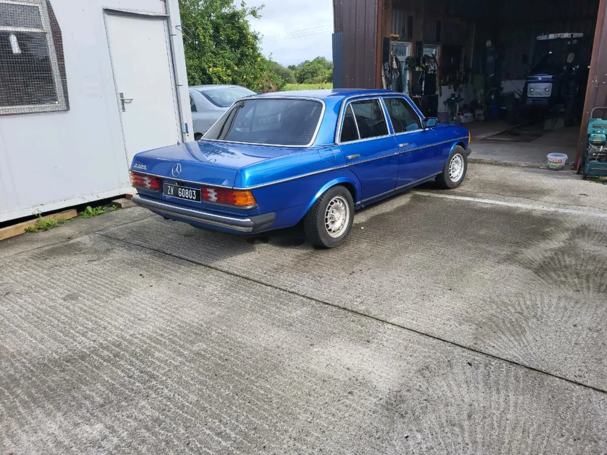 Vintage Mercedes car 240D 1982 - Image 3