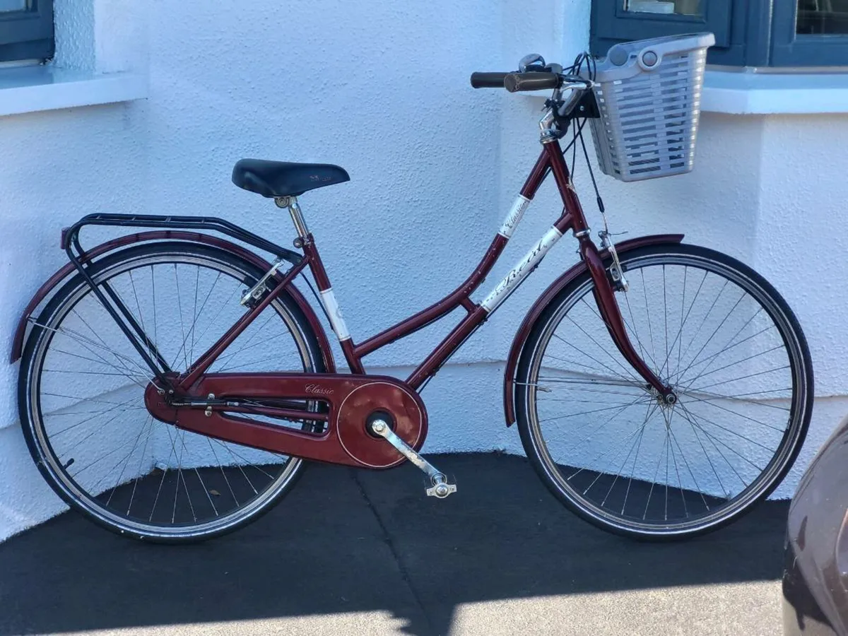 LADIES BIKE N BASKET .READY TO USE - Image 1