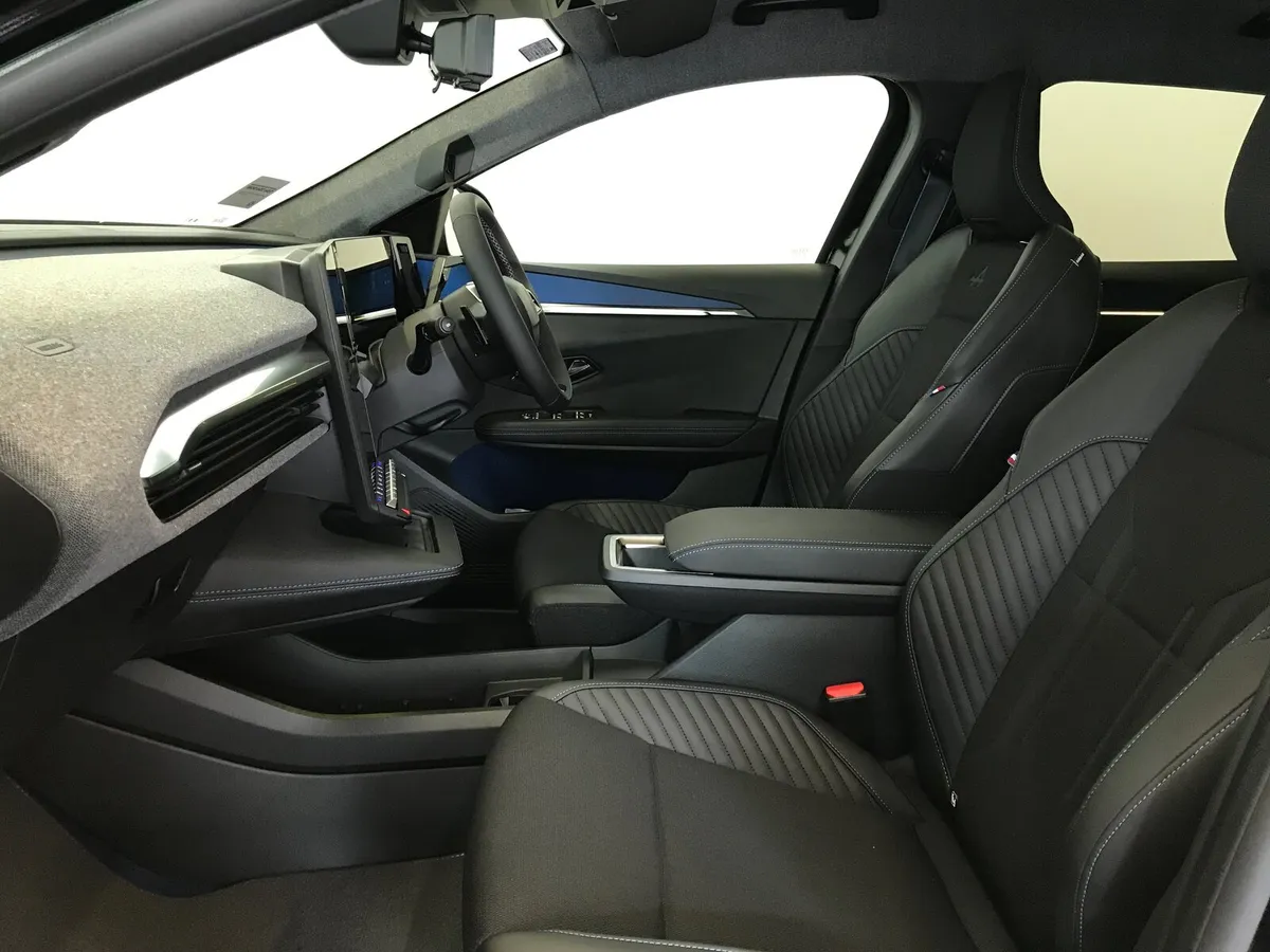 Renault Scenic E Tech 87Kwh Iconic esprit Alpine - Image 4