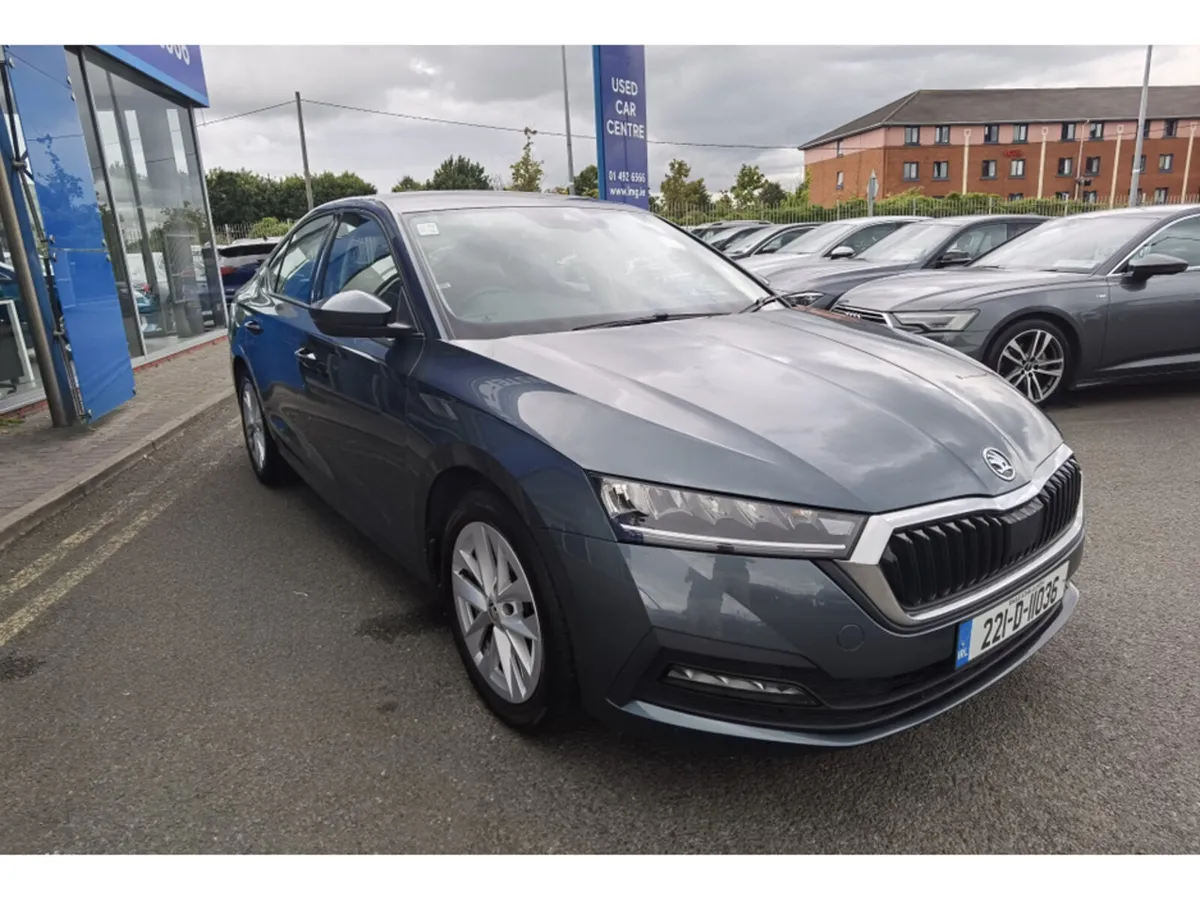 Skoda Octavia 2.0TDI AMBITION DSG AUTOMATIC 115BHP - Image 3