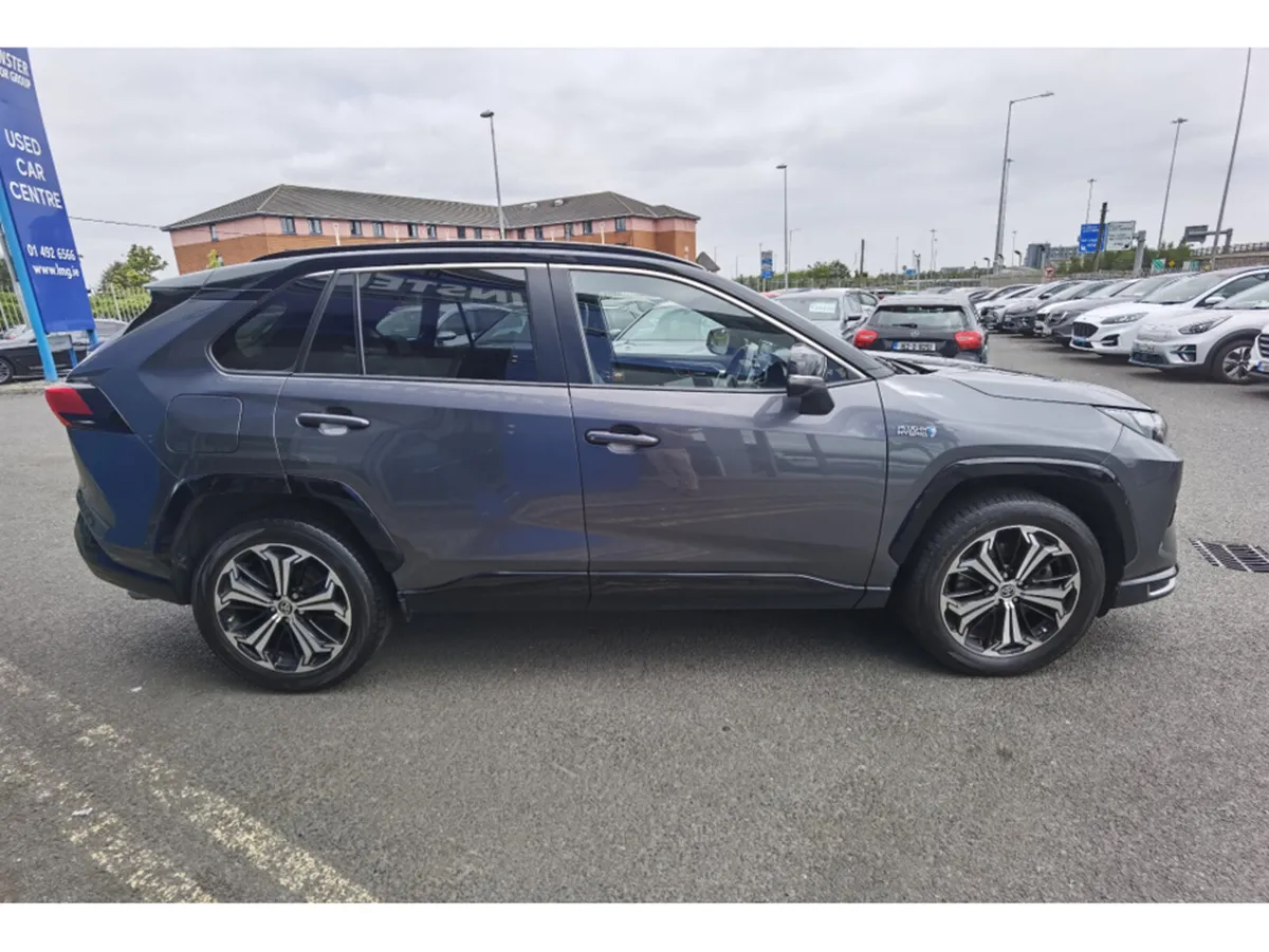 TOYOTA RAV4 2.5 DYNAMIC AWD PETROL PLUG-IN HYBRID - Image 4