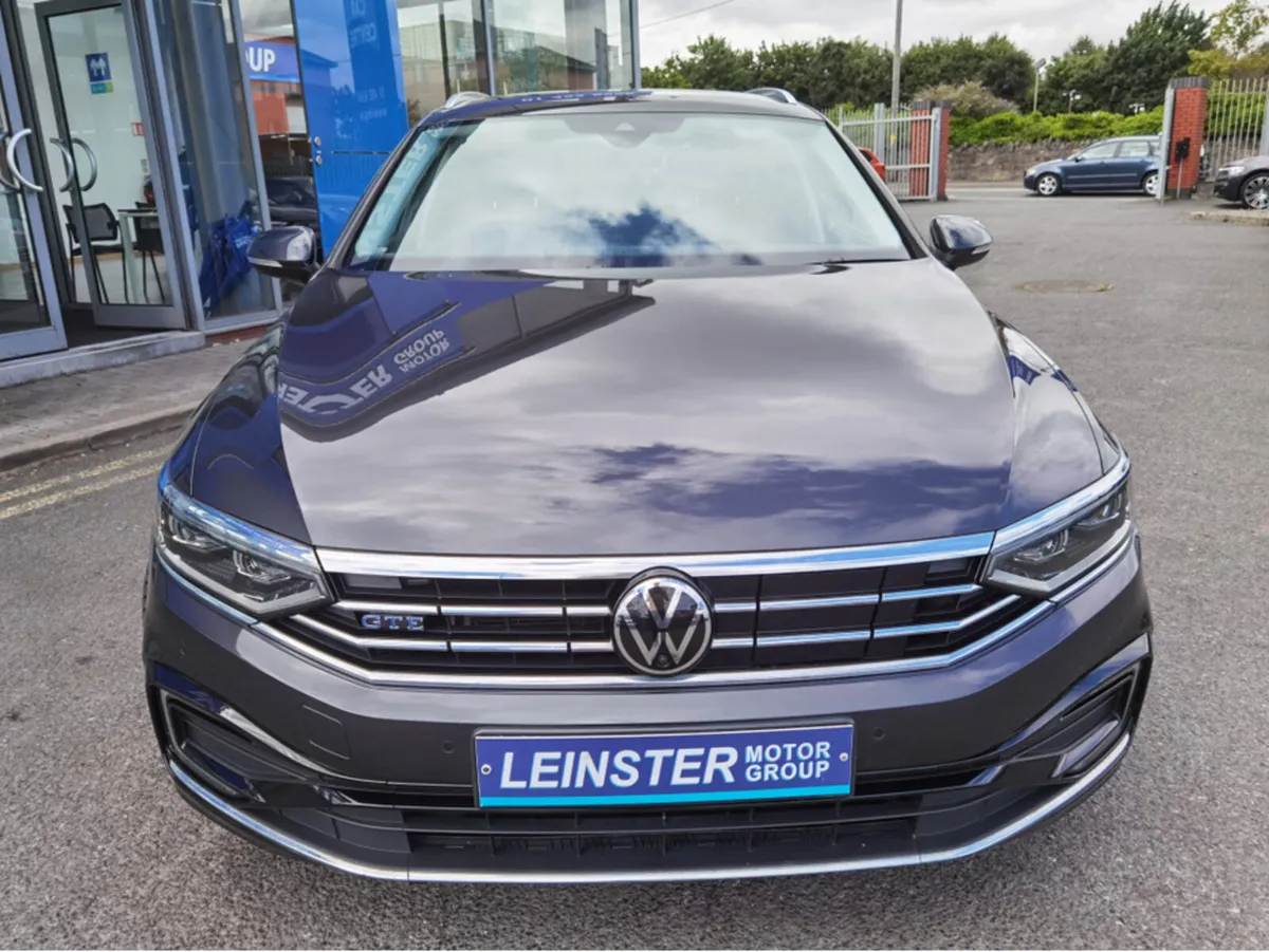 Volkswagen Passat 1.4 GTE ADVANCE DSG **HUGE SPEC! - Image 4