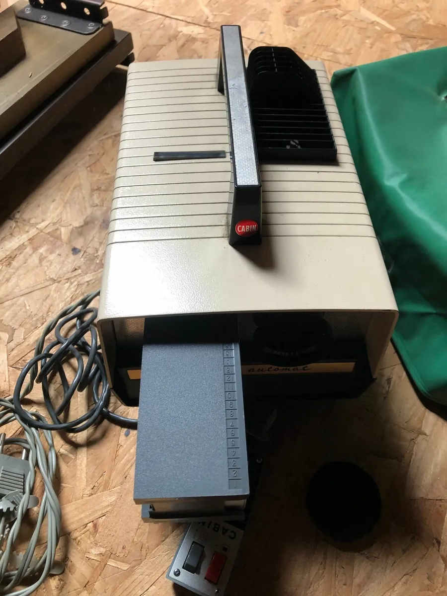 Cabin Automat Cassette Slide Projector - Image 3
