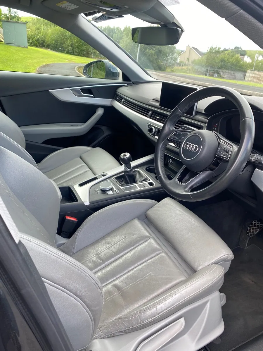 Audi A4 2017 - Image 4