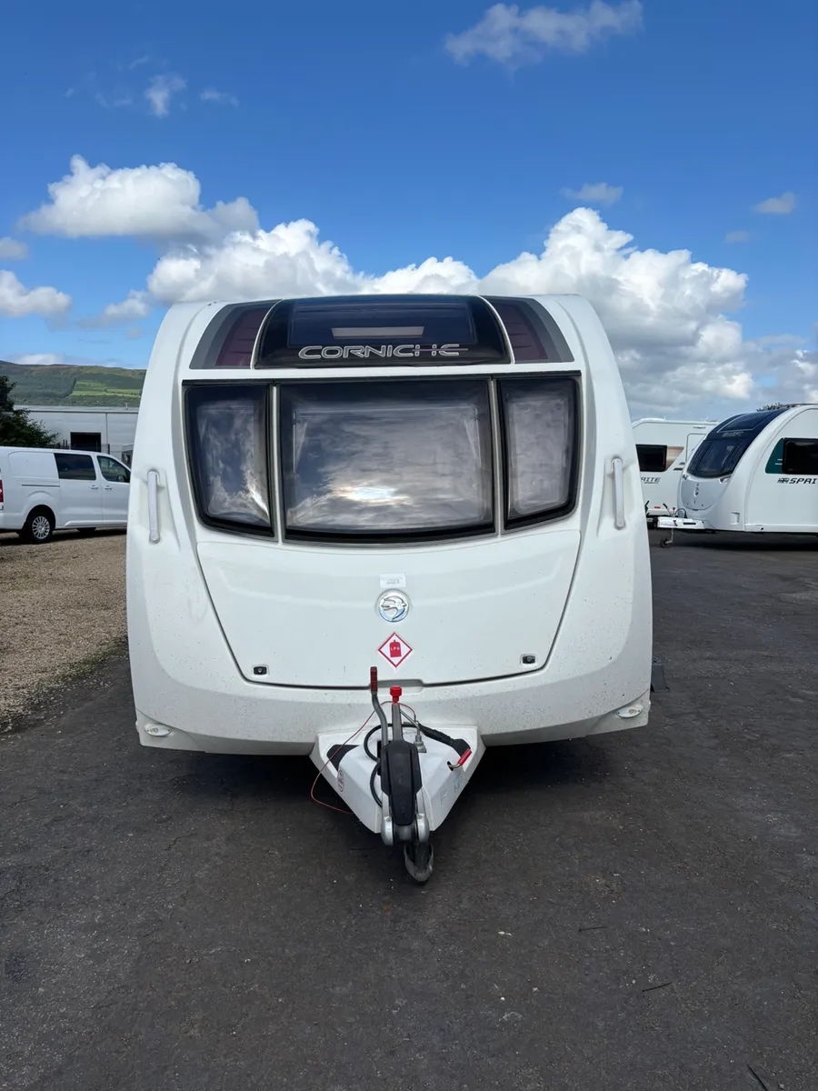 2012 Swift 584 island bed - Image 2