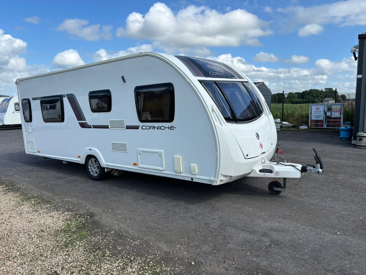 2012 Swift 584 island bed - Image 3