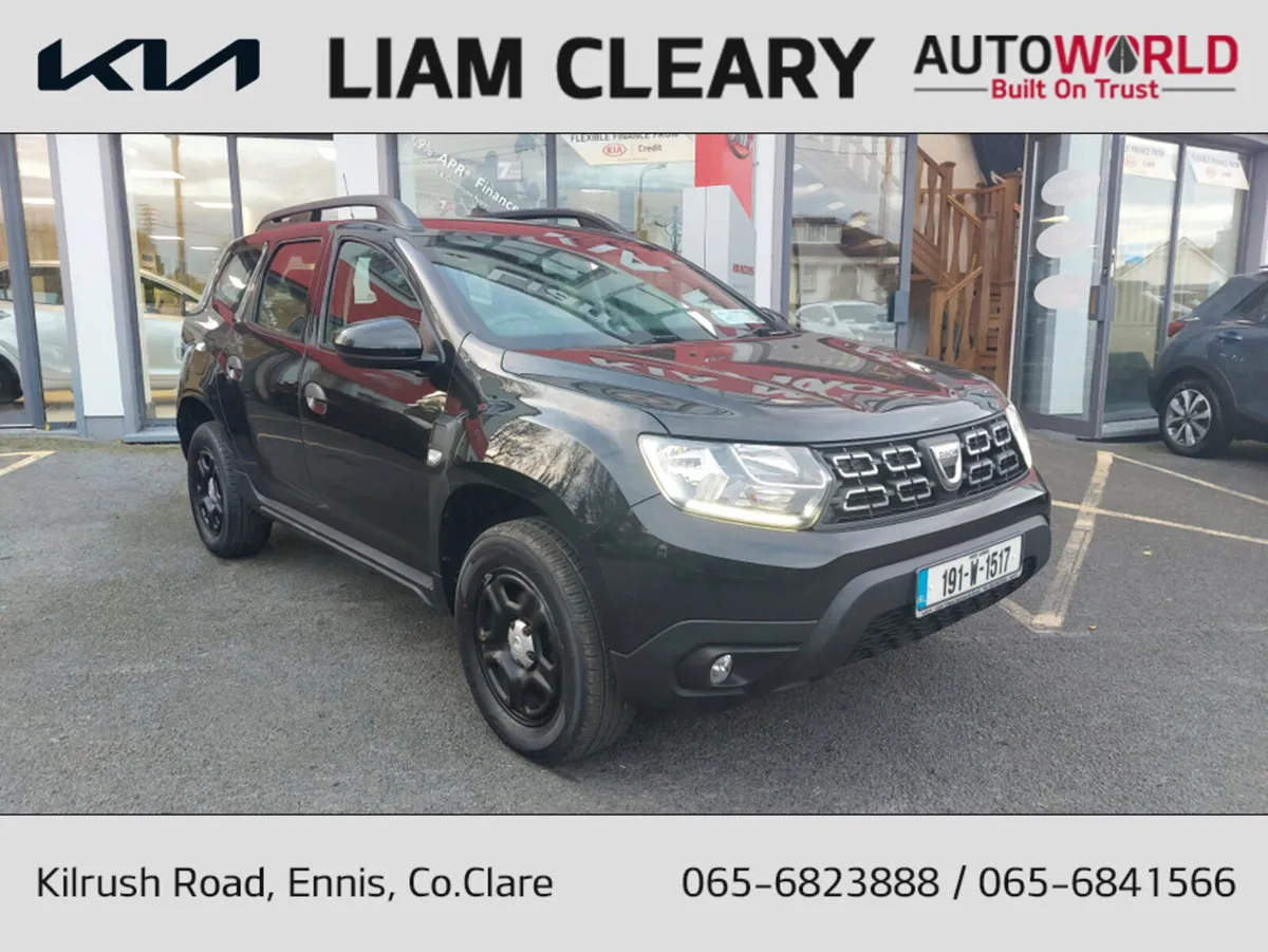 Dacia Duster ESSENTIAL BLUE DCI 115 4DR - Image 1