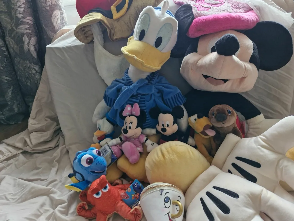 Toys - Image 3