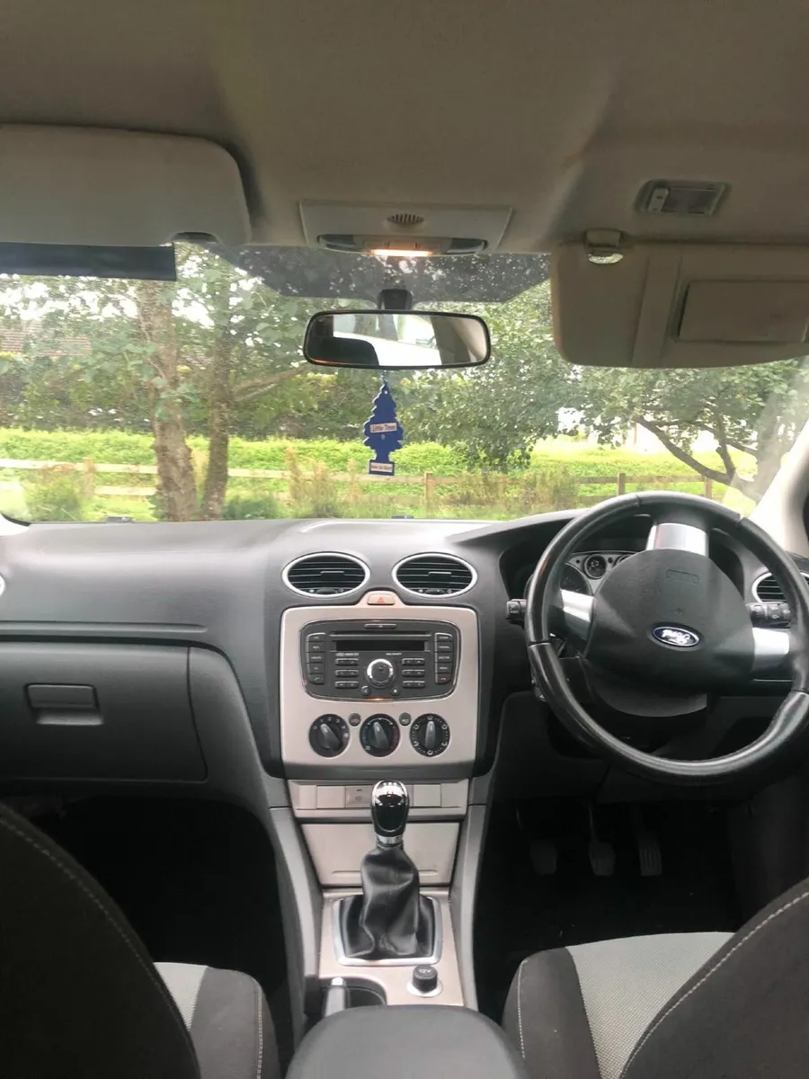 Ford Focus 2011 - Image 3