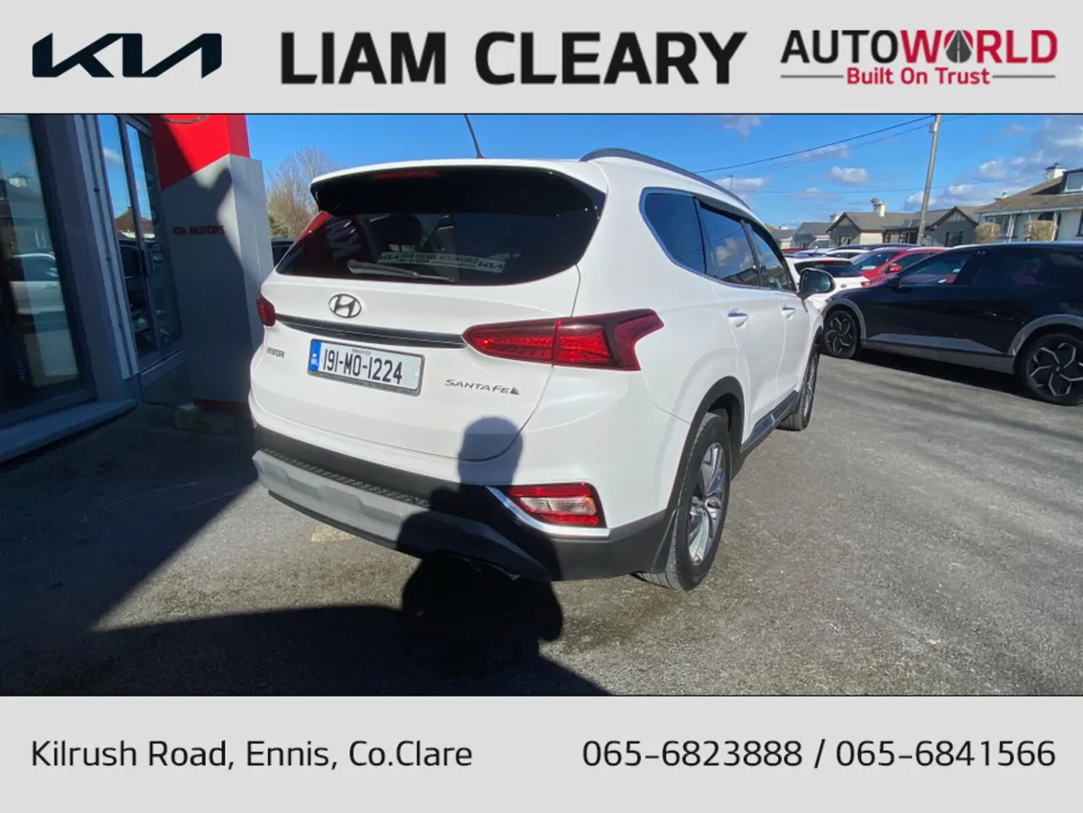 Hyundai Santa Fe 2WD EXECUTIVE PLUS 5DR - Image 3