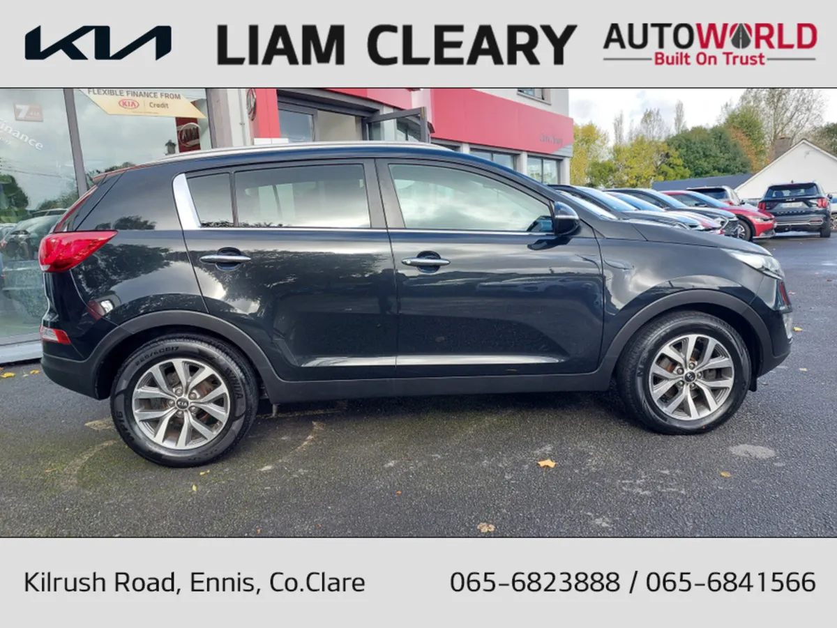 Kia Sportage PLATINUM SE 4DR - Image 2