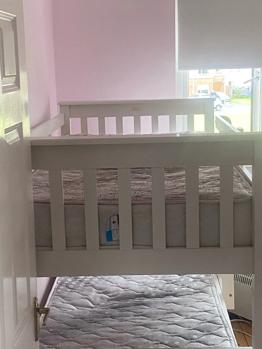 Bunk beds - Image 1