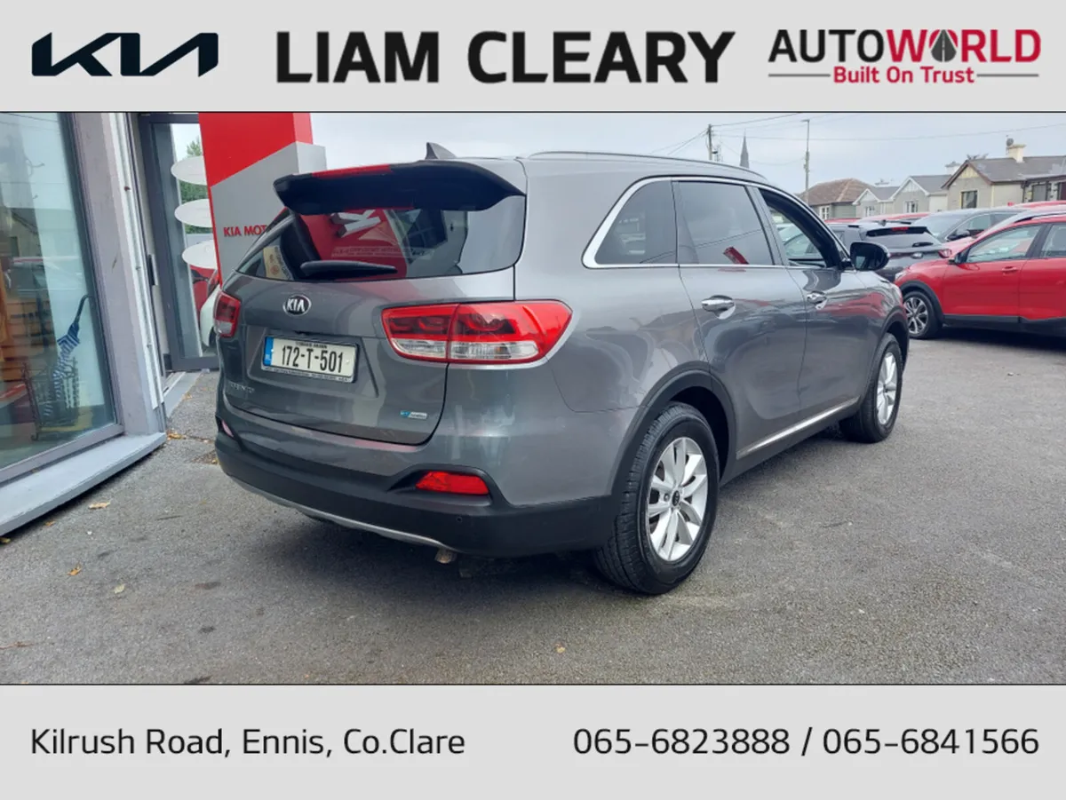 Kia Sorento PLATINUM 4X2 5DR - Image 3