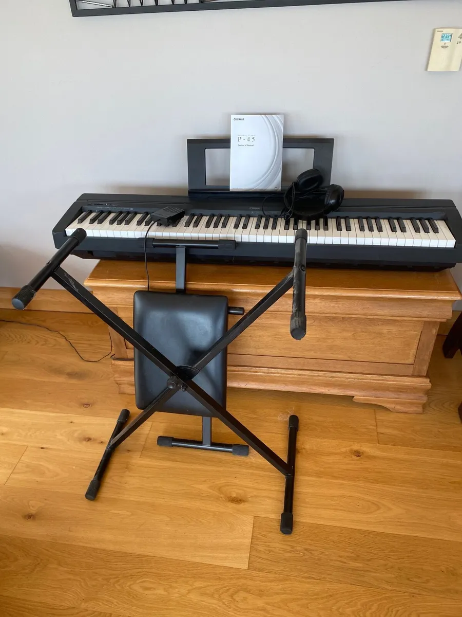piano keyboard