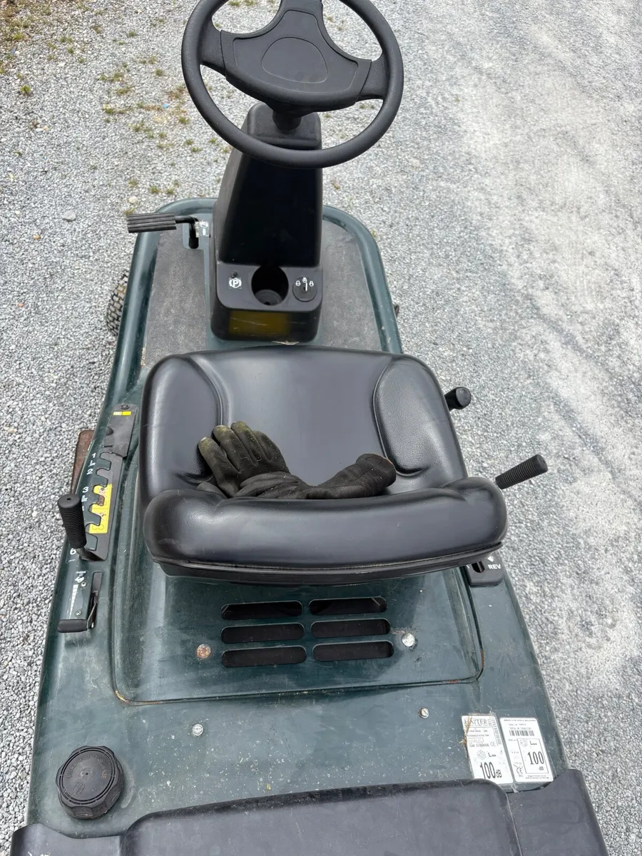 Ride on Mower - Hayter Heritage M10/30 - Image 3